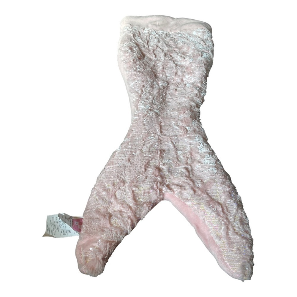 Kids Pink mermaid tail throw with sequins that you can wear and get cozy!!
